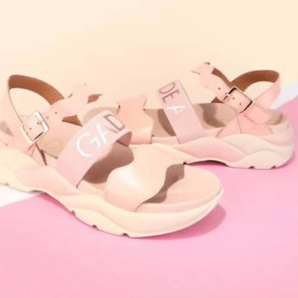 GADEA BY LODI  Leather Sport 
Flatform Sandal  size 7 NWB